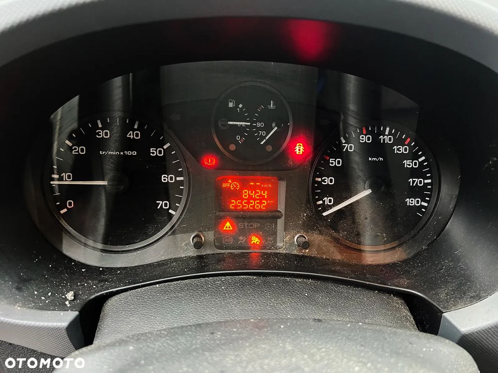 Peugeot Partner - 25