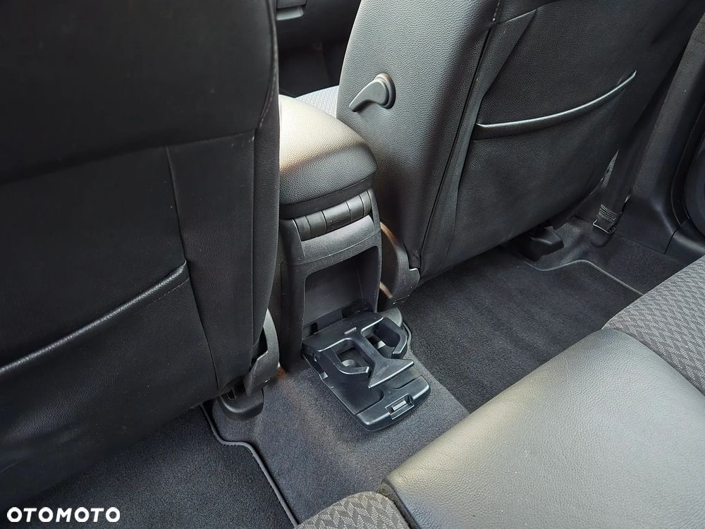 Kia Ceed Cee'd 1.6 Crdi Comfort + - 24