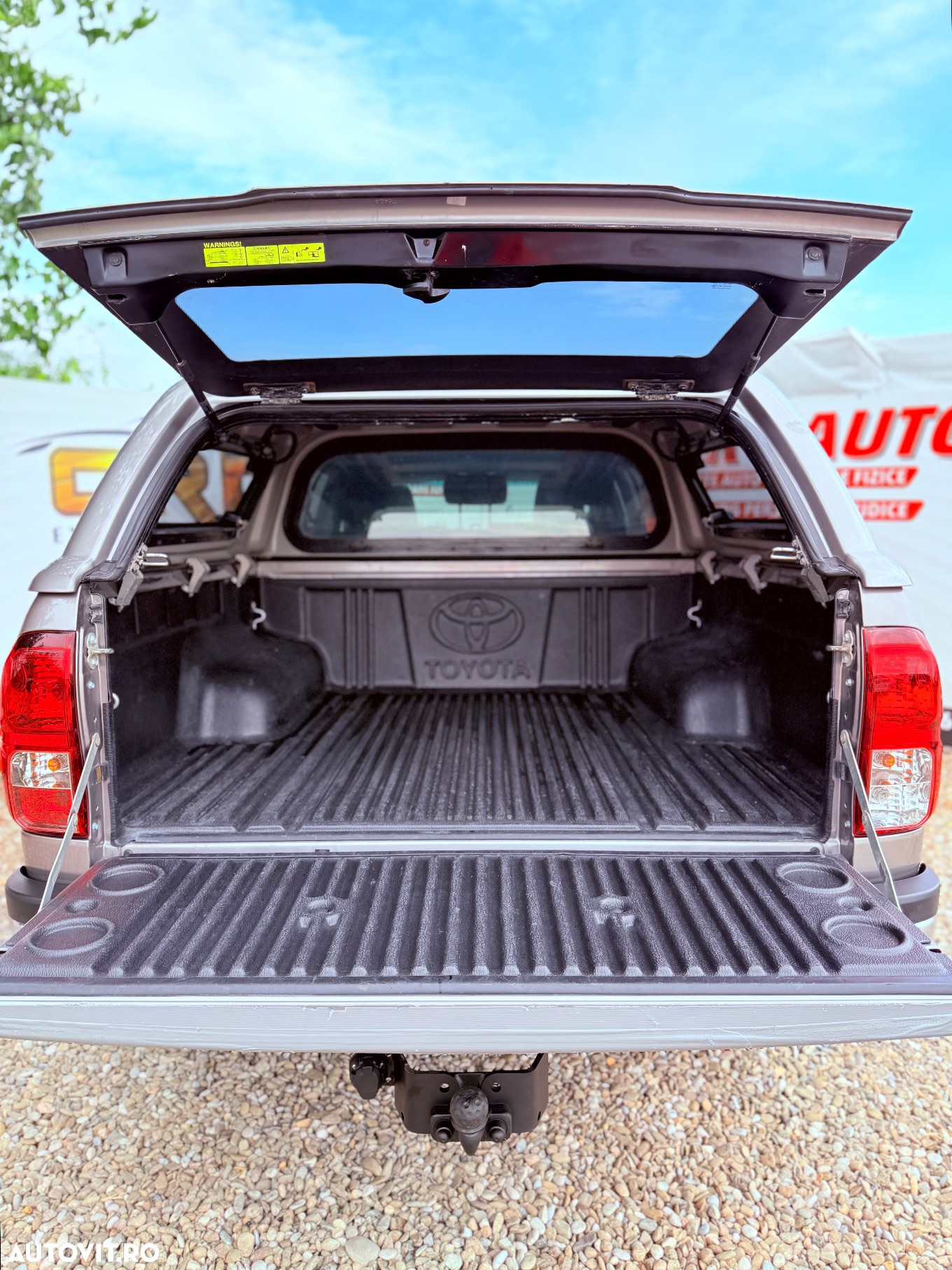 Toyota Hilux 2.4D 150CP 4x4 Double Cab 6MT Comfort - 14