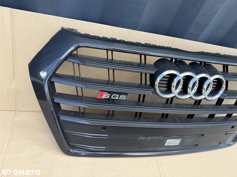 GRILL ATRAPA AUDI SQ5 80A ORYGINAŁ BEZ USZKODZEŃ - 3