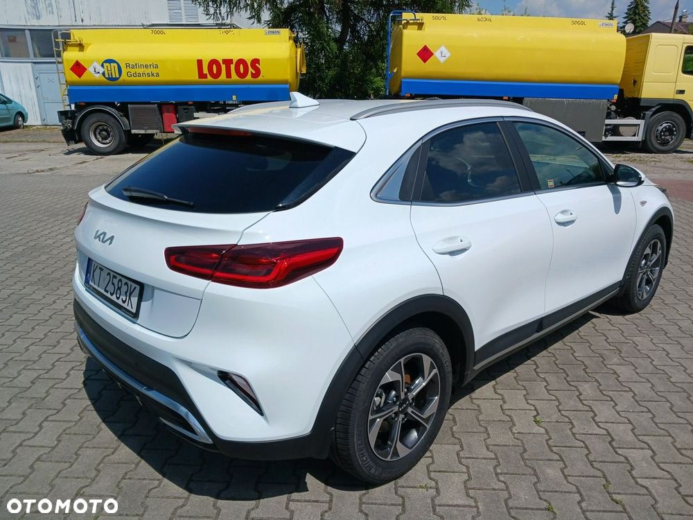 Kia XCeed 1.5 T-GDI M - 3