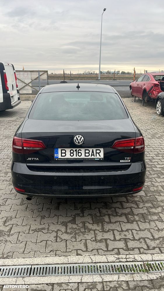 Volkswagen Jetta 1.2 TSI Trendline - 6