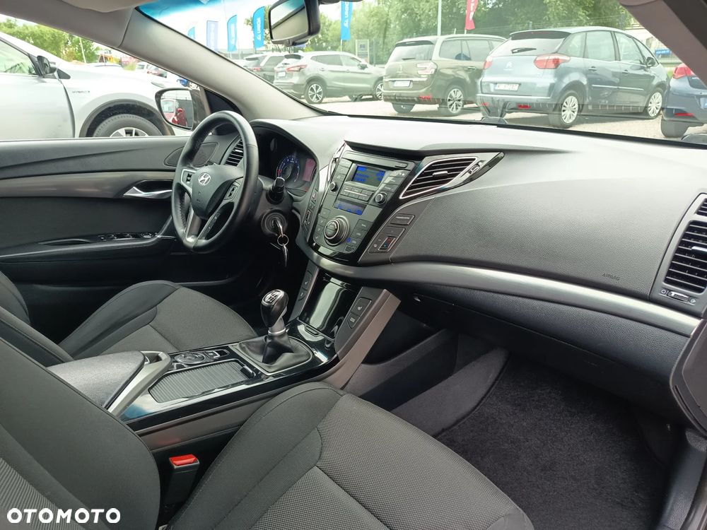 Hyundai i40 Kombi 2.0 Trend - 29
