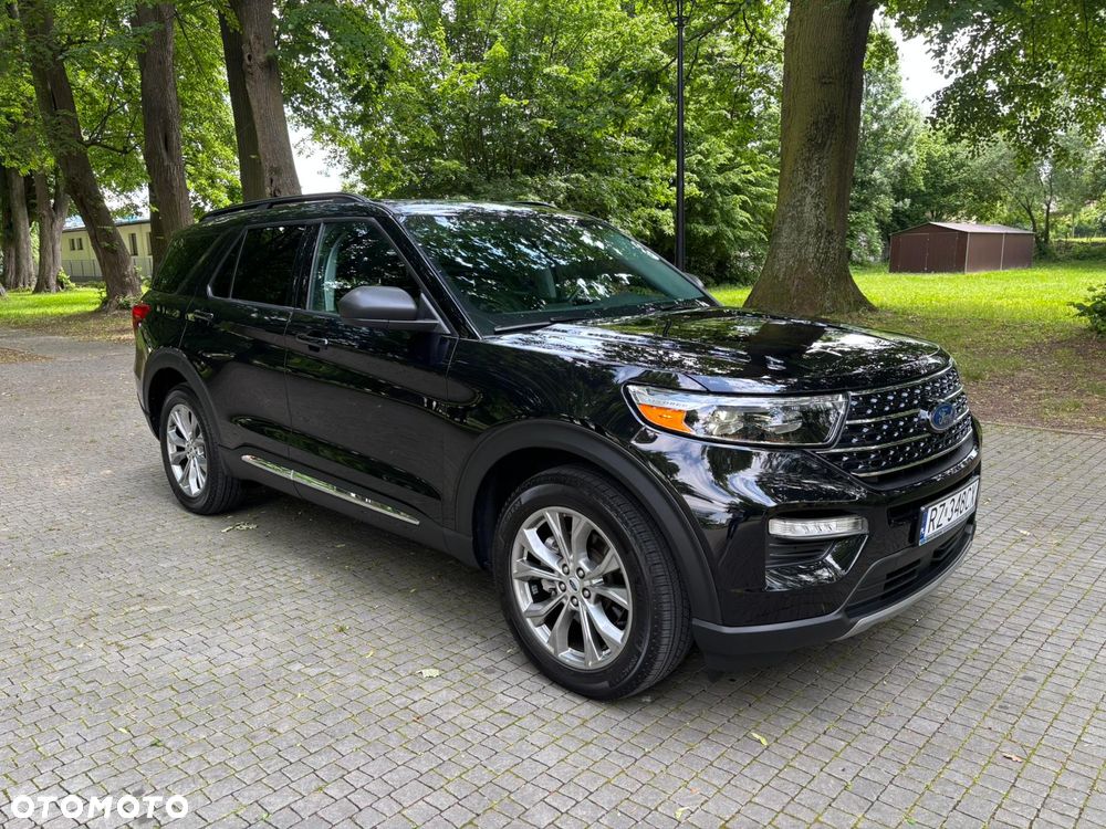 Ford Explorer - 1