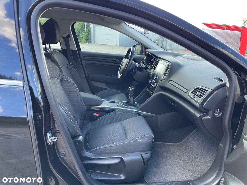 Renault Megane ENERGY TCe 130 Start & Stop LIMITED - 10