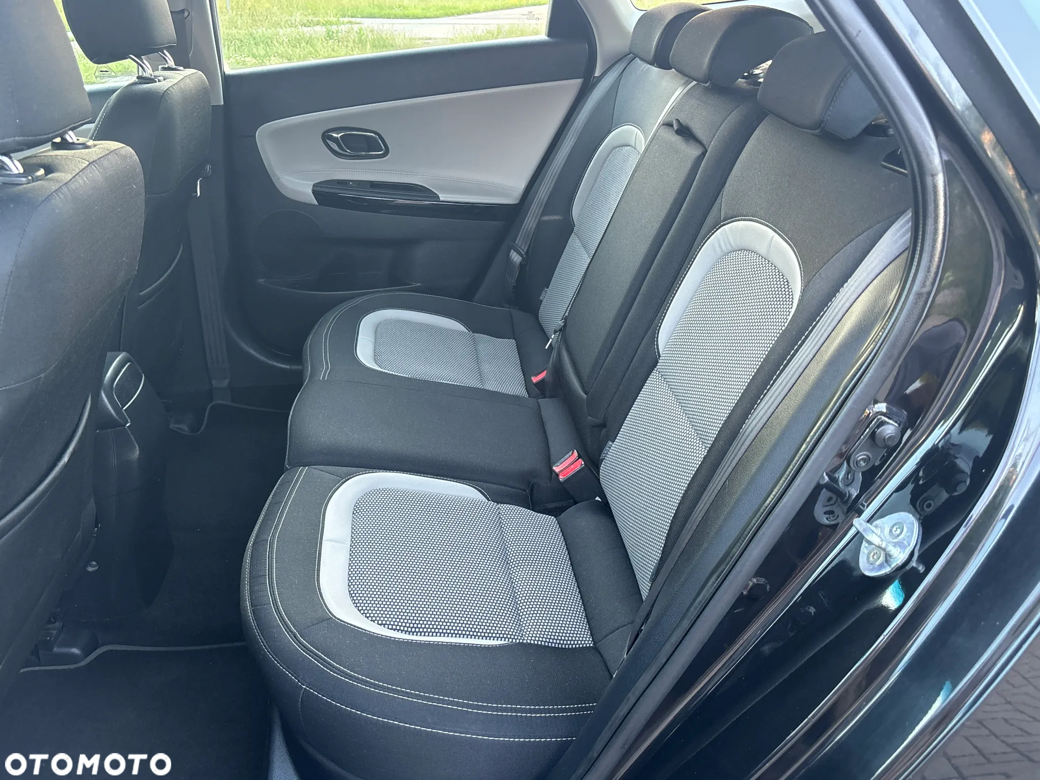 Kia Ceed - 28