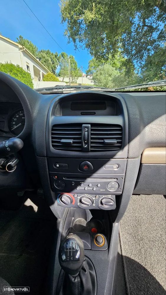 Renault Clio 1.5 dCi Confort - 17