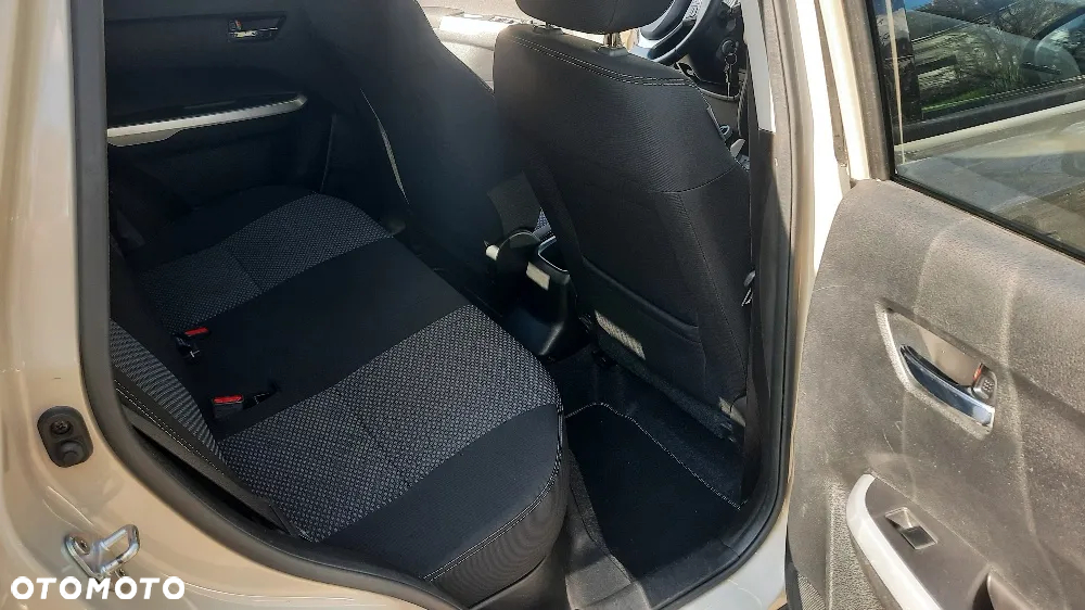 Suzuki Vitara 1.6 Premium 4WD - 16