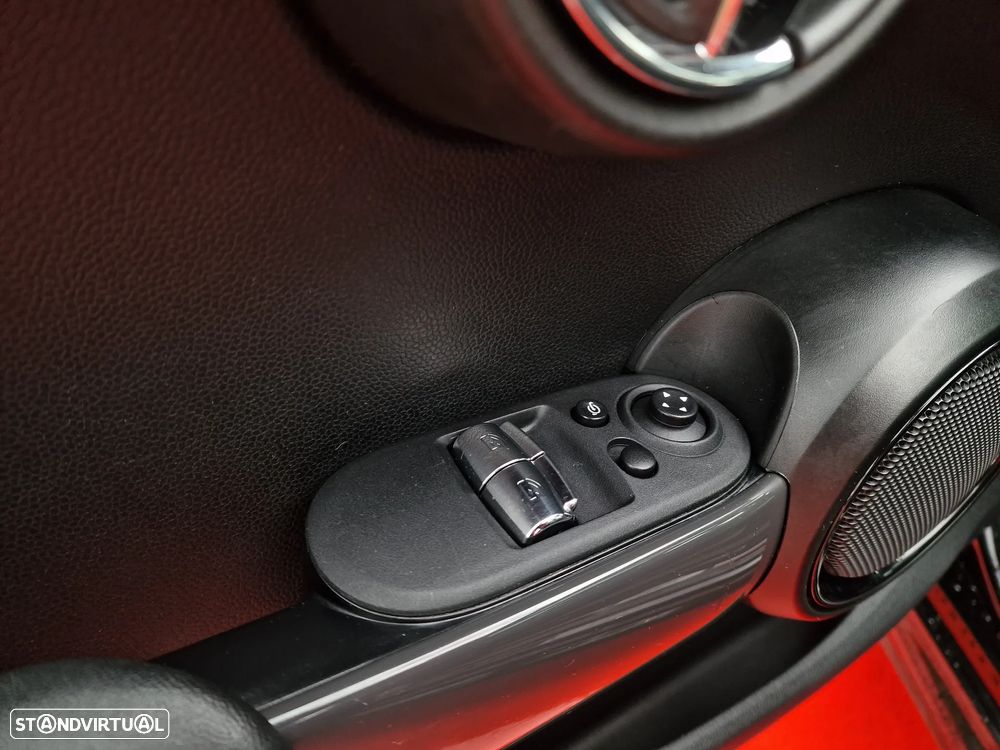 MINI 3 Portas One - 9