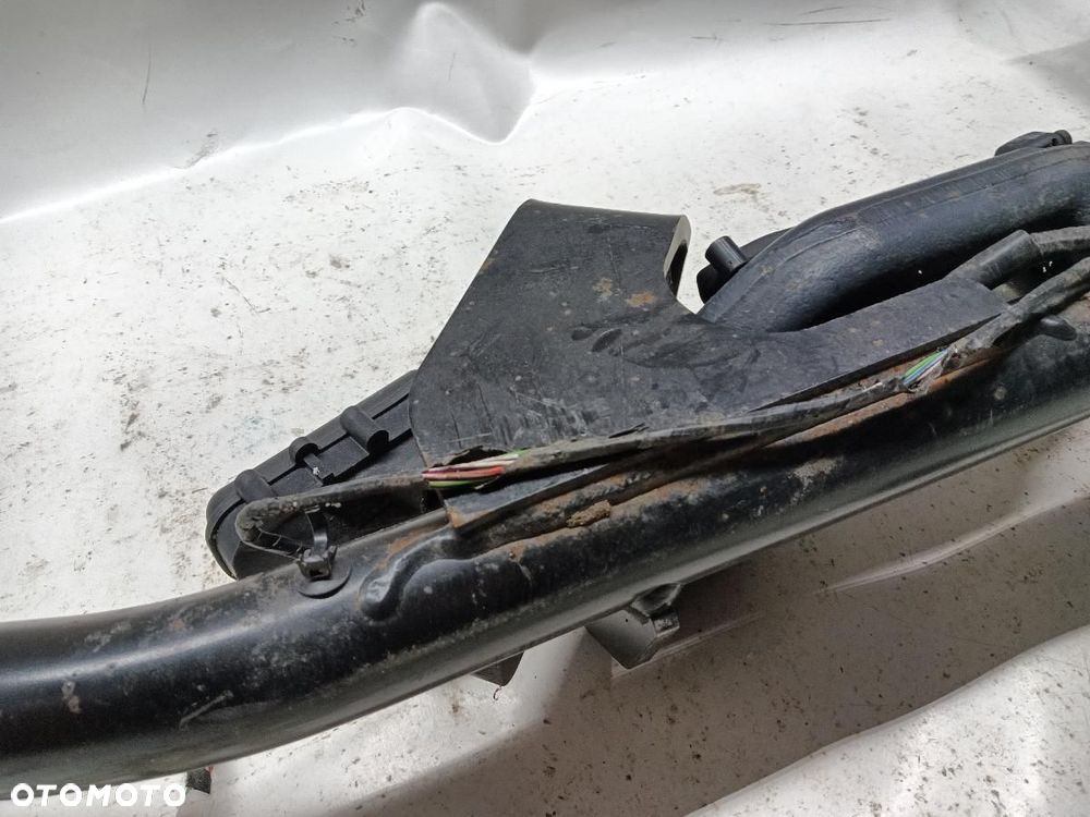 Używany Kompletne haki holownicze (belka + kula) - 650 PLN