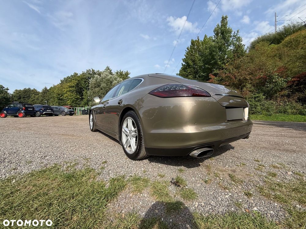 Porsche Panamera Platinum Edition PDK - 9