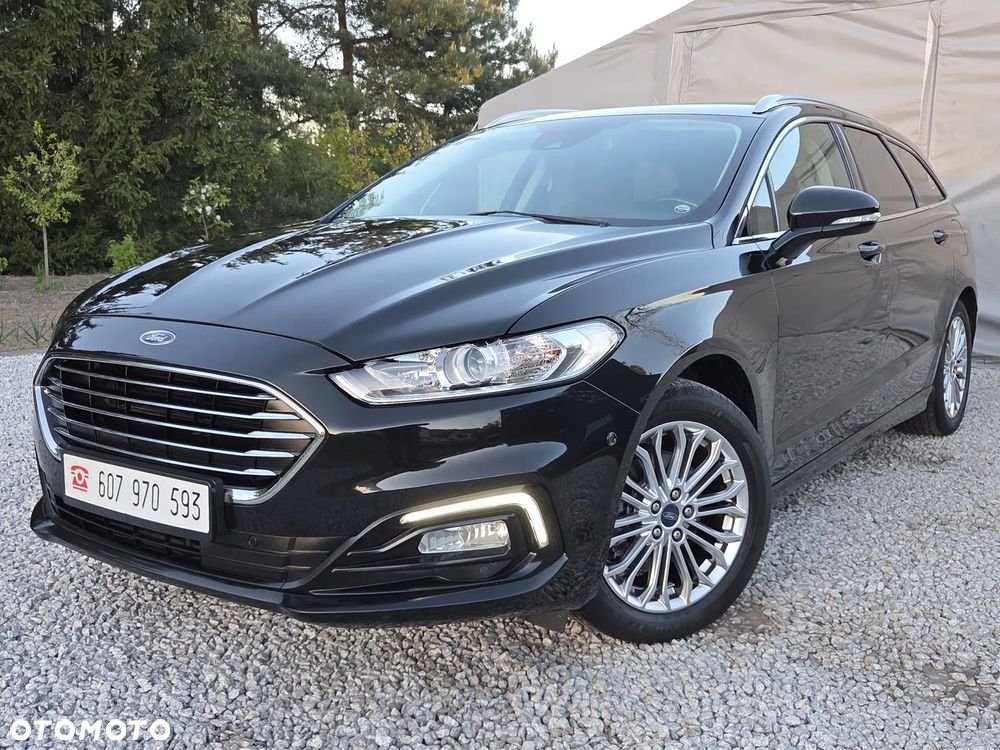 Ford Mondeo 2.0 Hybrid Titanium - 29