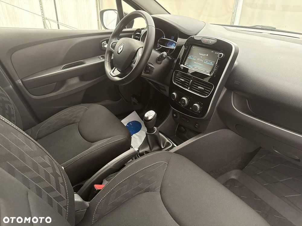 Renault Clio - 21
