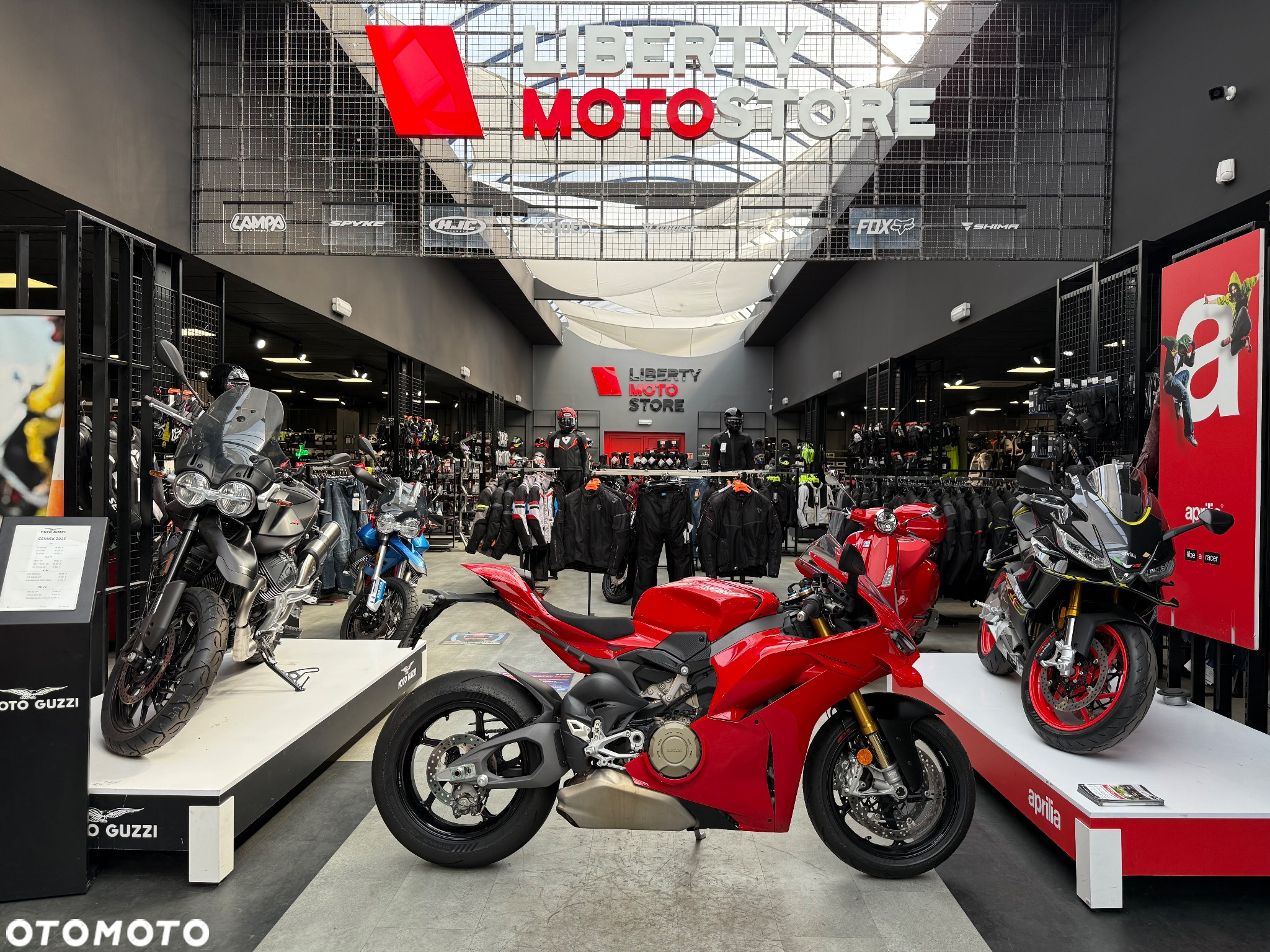 Ducati Panigale V4S - 2
