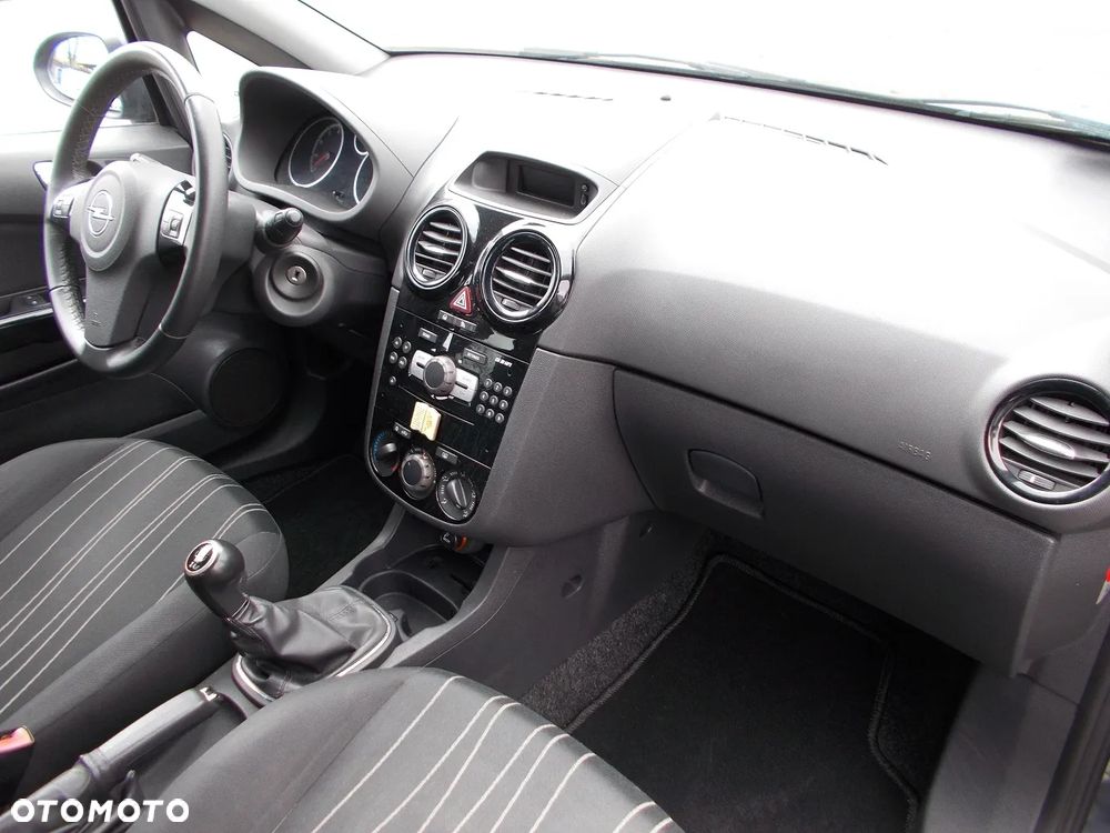 Opel Corsa 1.2 16V Enjoy - 13