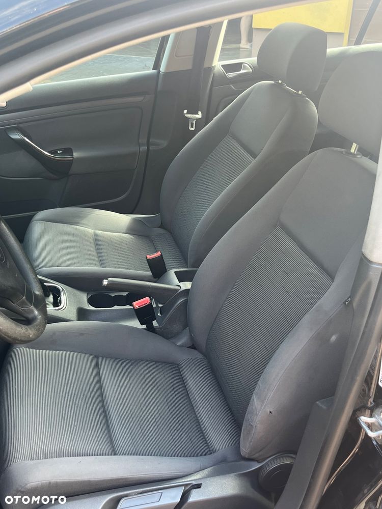 Volkswagen Golf 1.6 Q-Line - 8