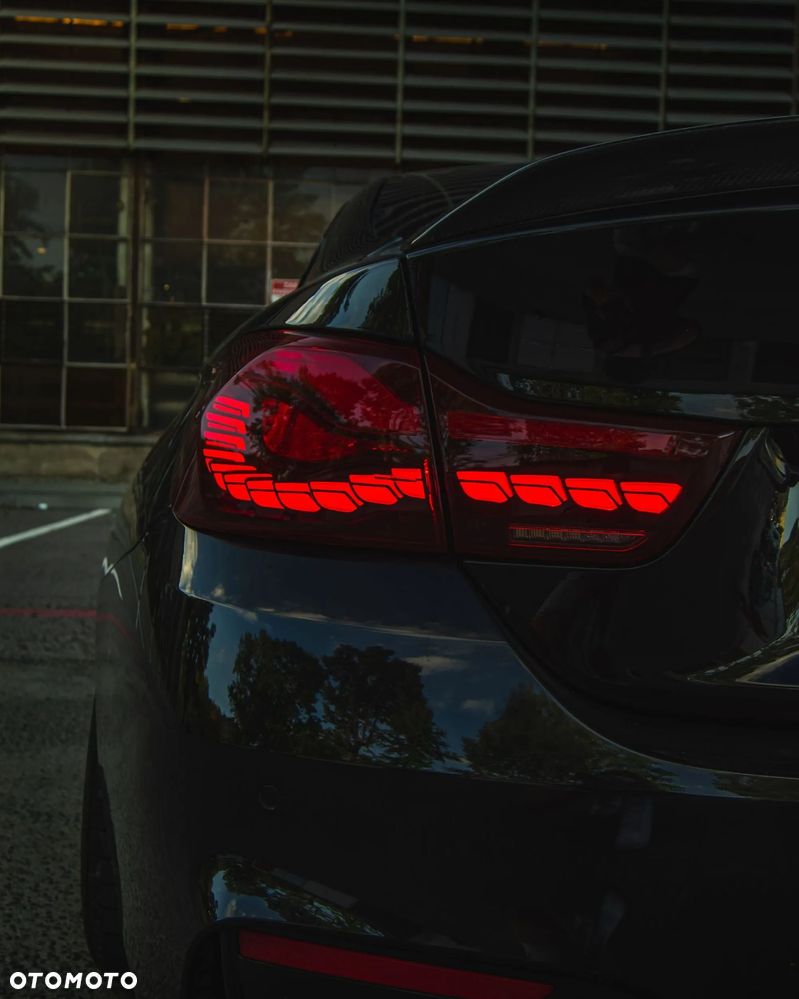 BMW M4 Coupe DKG - 16