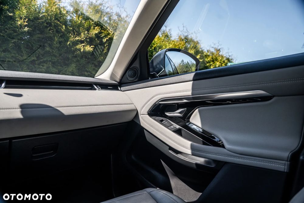 Land Rover Range Rover Evoque - 28