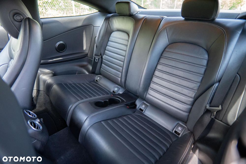Mercedes-Benz Klasa C 300 9G-TRONIC - 15