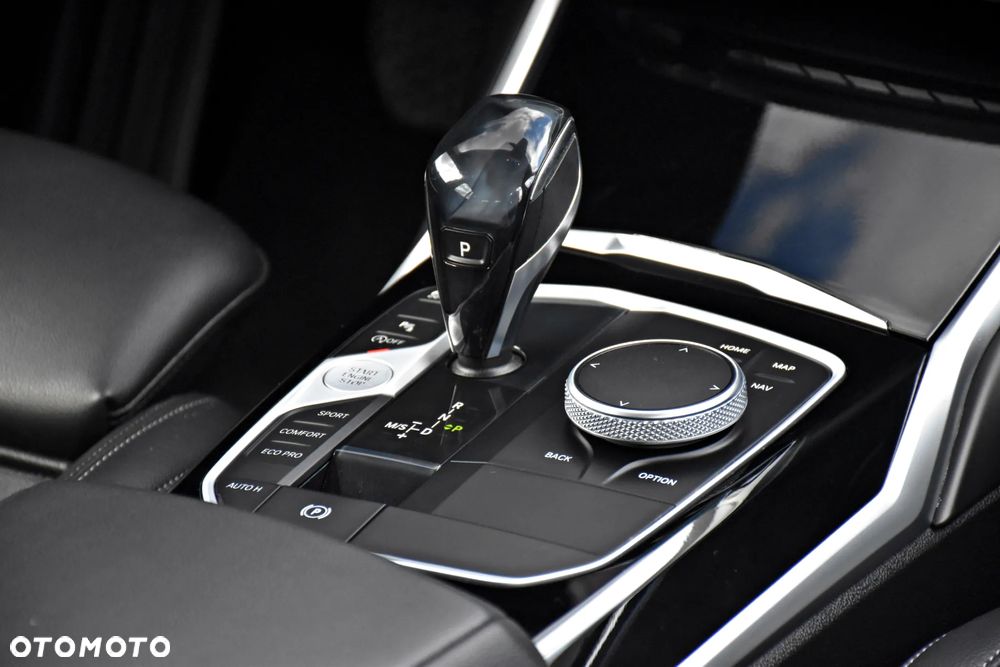 BMW Seria 3 320d Edition M Sport Shadow - 36