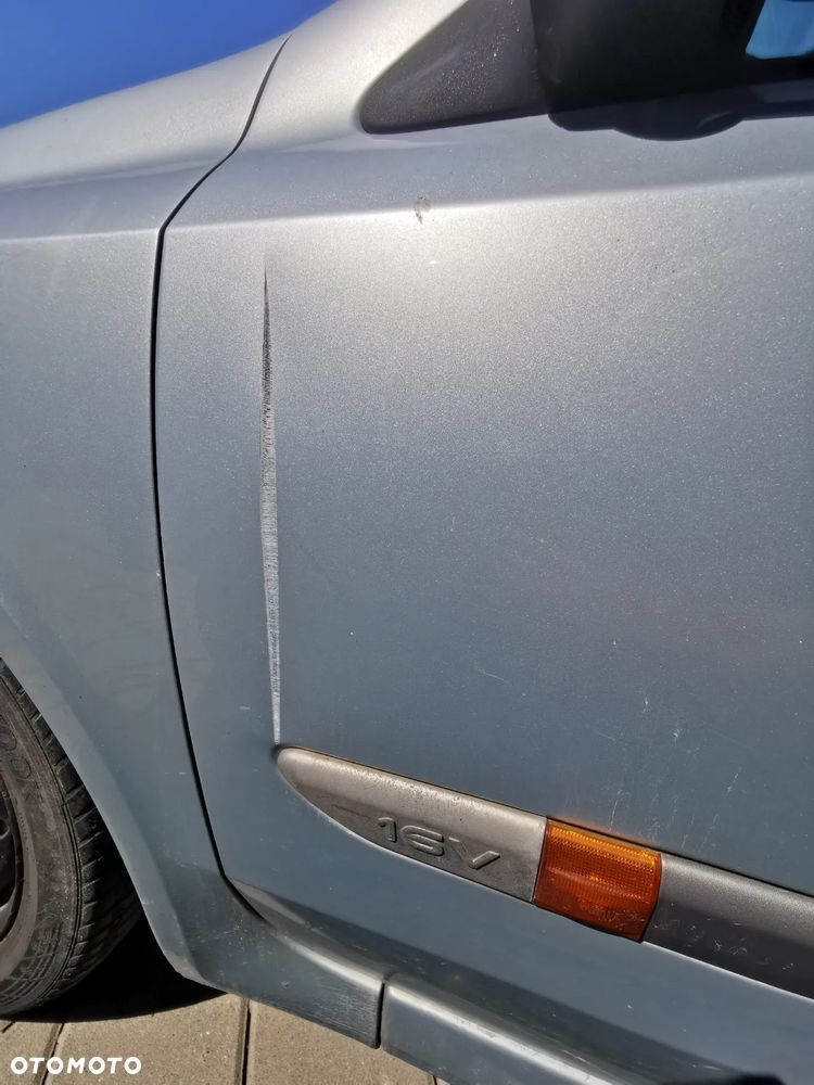 Drzwi Renault Laguna II 2002r - 3