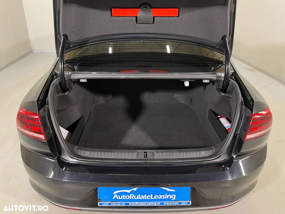 Volkswagen Passat 2.0 TDI DSG Highline - 12