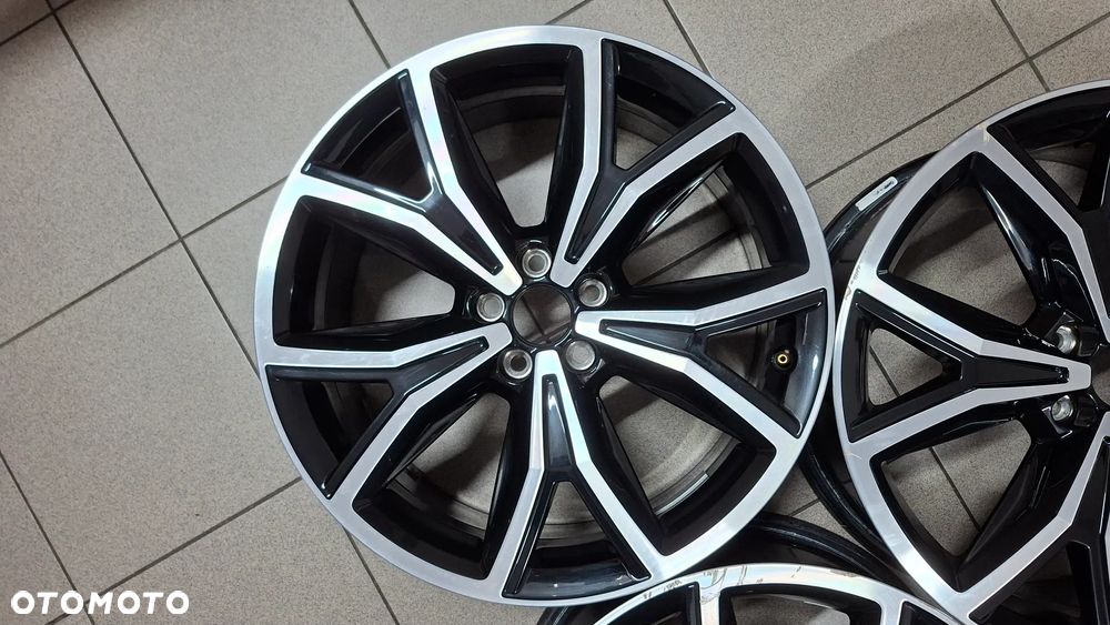 Felgi Aluminiowe 18 VW T-Cross 5x100 ET 39 - 11