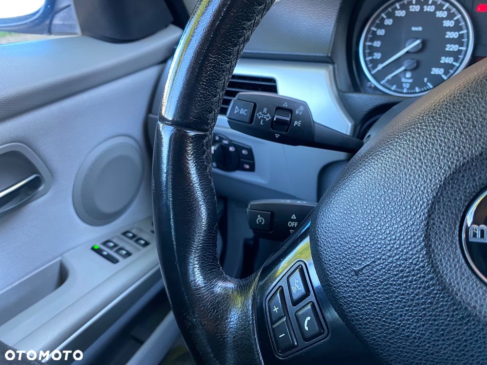 BMW Seria 3 320d - 33