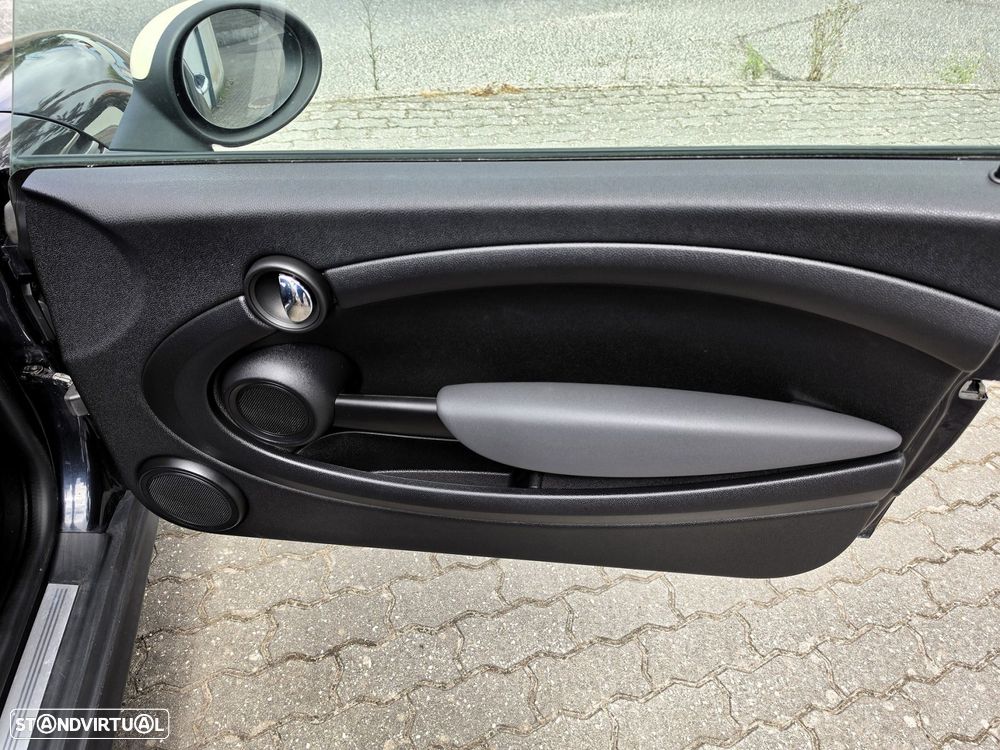 MINI 3 Portas Cooper D - 29