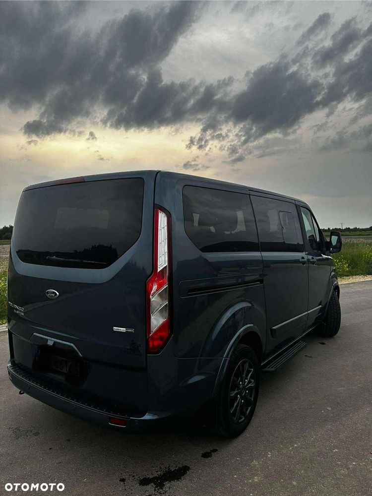 Ford Tourneo Custom - 10