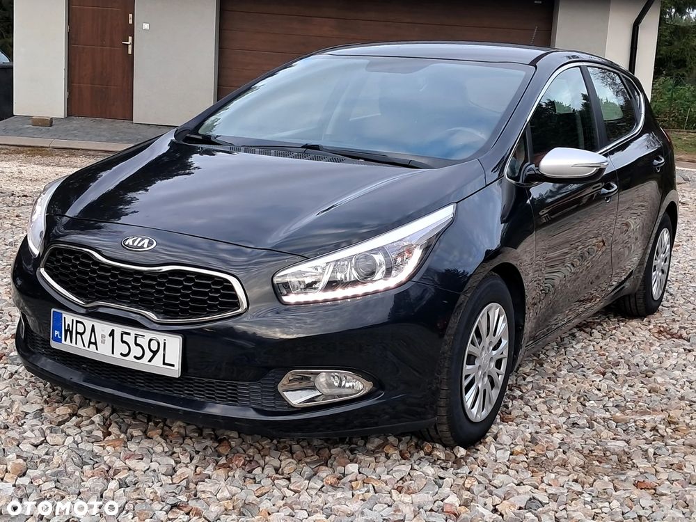 Kia Ceed 1.6 GDI Dream Team Edition - 3