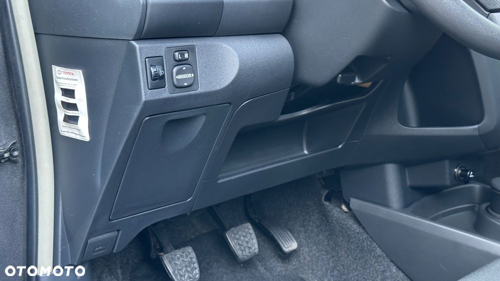 Toyota Yaris 1.33 VVT-i Cool - 22