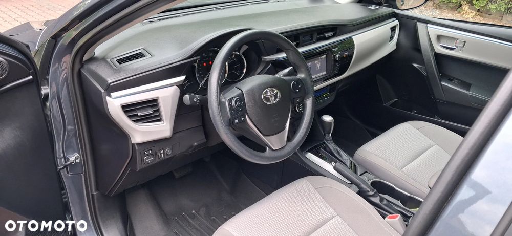 Toyota Corolla - 4