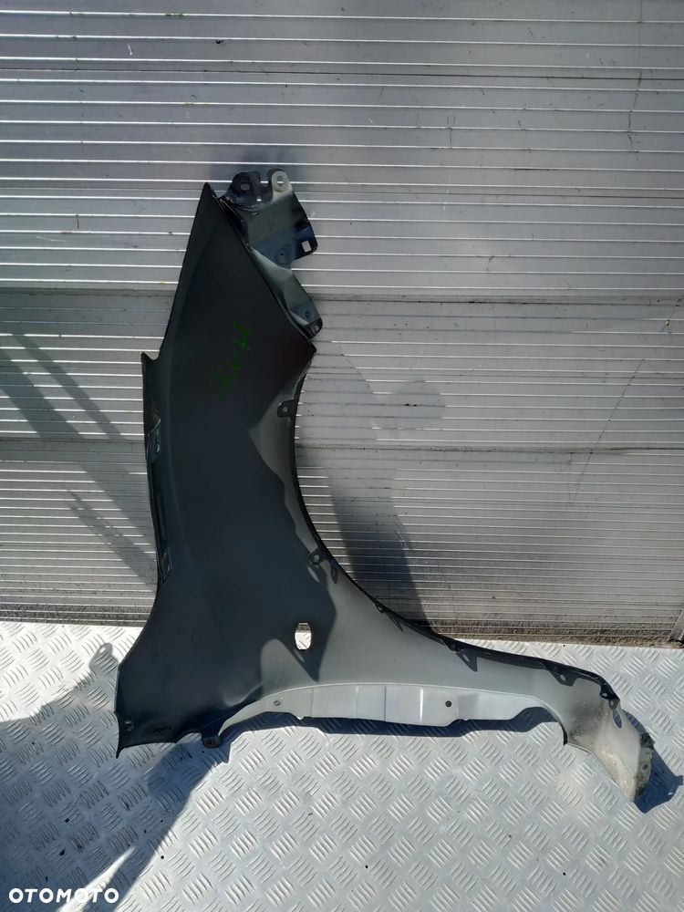 B922 BŁOTNIK LEWY MAZDA 3 2008 - 2013 - 4