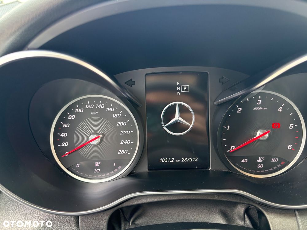 Mercedes-Benz Klasa C 220 d 9G-TRONIC - 15