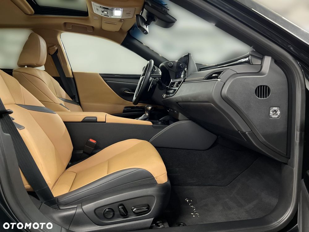 Lexus ES 300h Business Edition - 9
