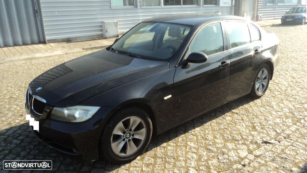BMW 320i 4P 2006 - Para Peças - 3