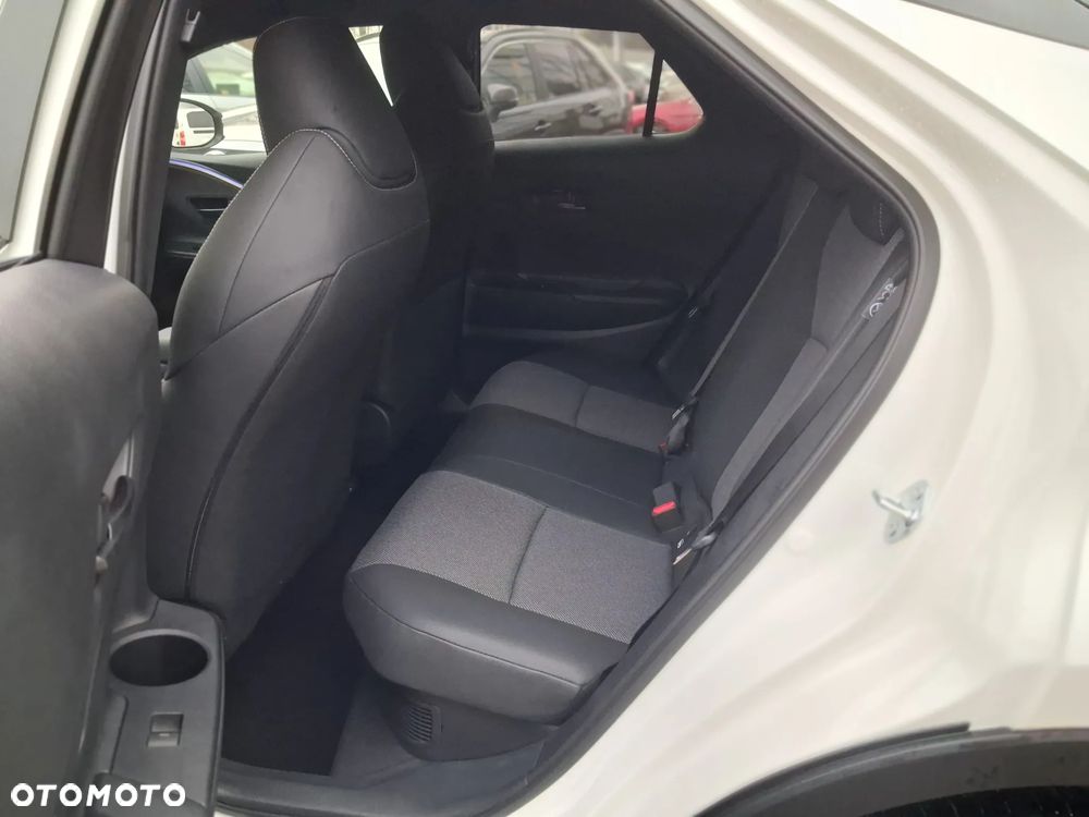 Toyota C-HR 2.0 Hybrid Dynamic Force Executive - 22