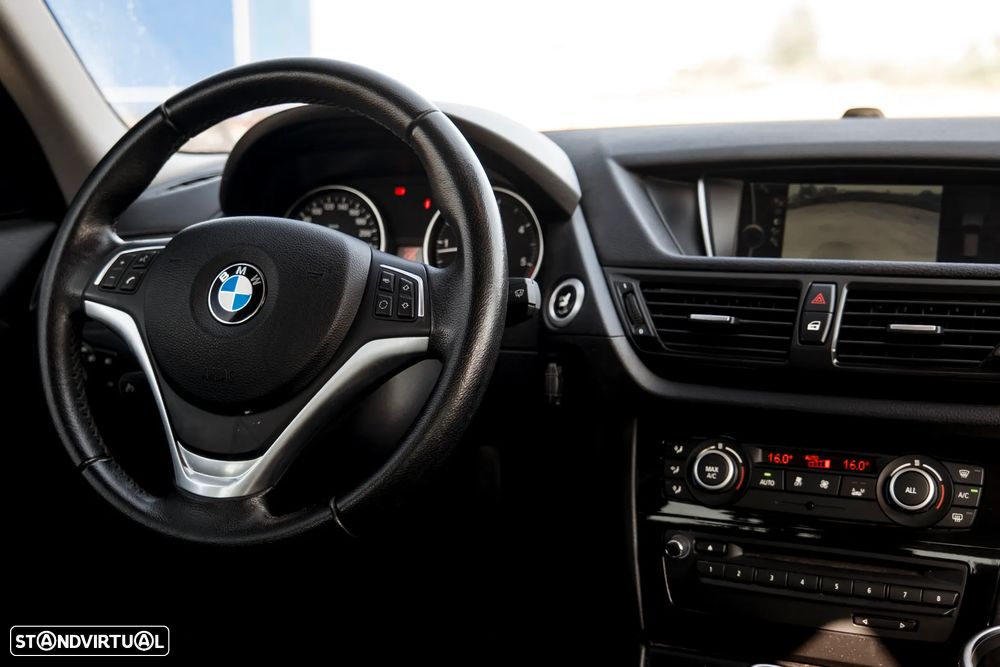 BMW X1 18 d sDrive Auto Line Sport - 16