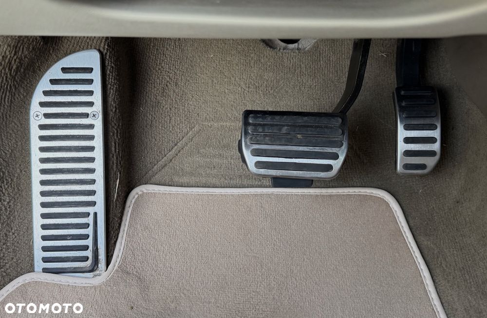 Volvo XC 70 - 33