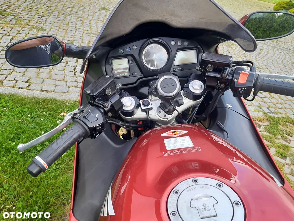 Honda CBR - 3