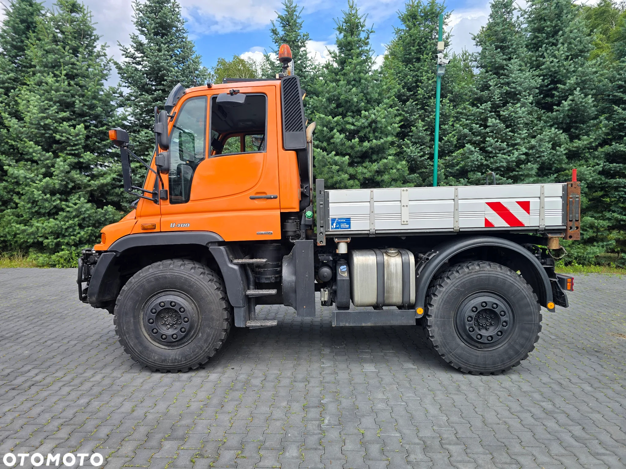 Unimog U400 - 9