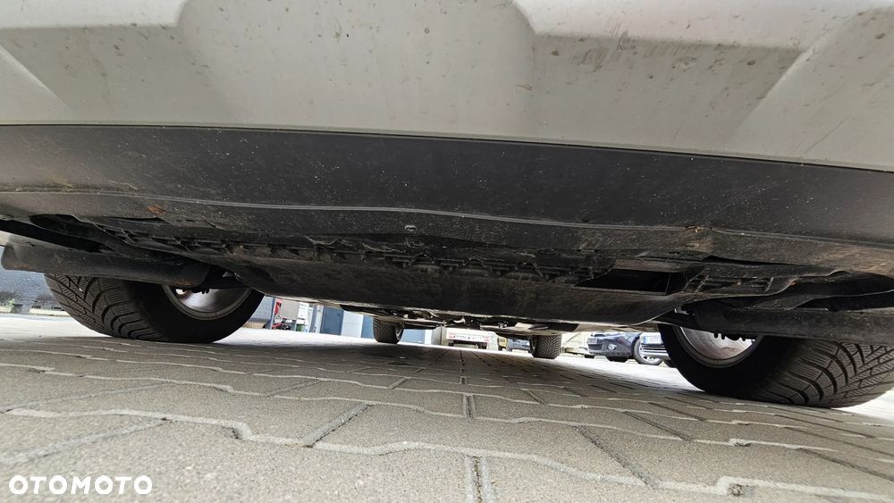 Volkswagen Passat 2.0 TDI 4Mot Elegance DSG - 20