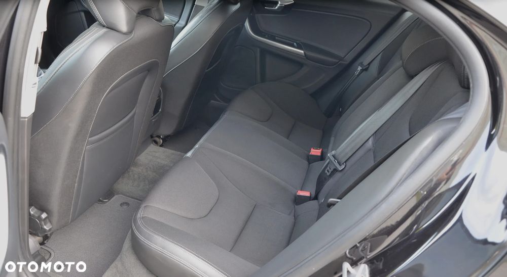 Volvo S60 - 16