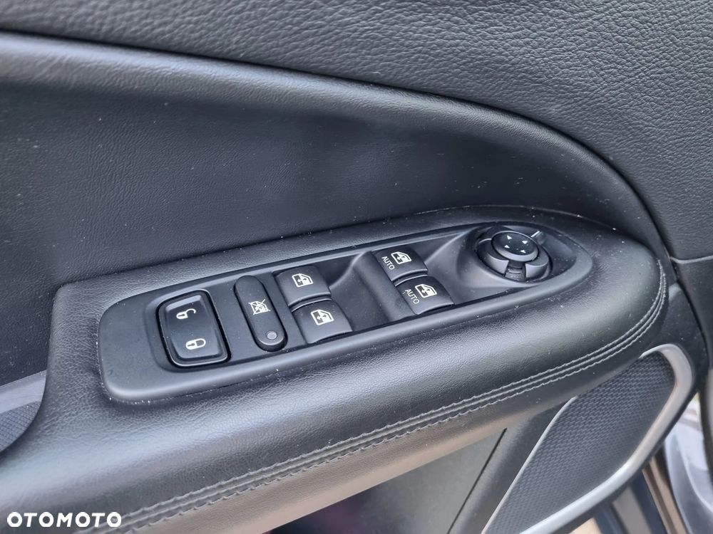 Jeep Compass 1.4 TMair Night Eagle FWD S&S - 17