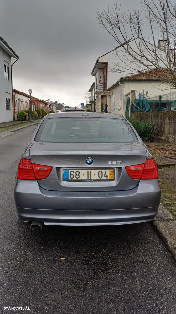 BMW 320 d xDrive Navigation Auto - 4
