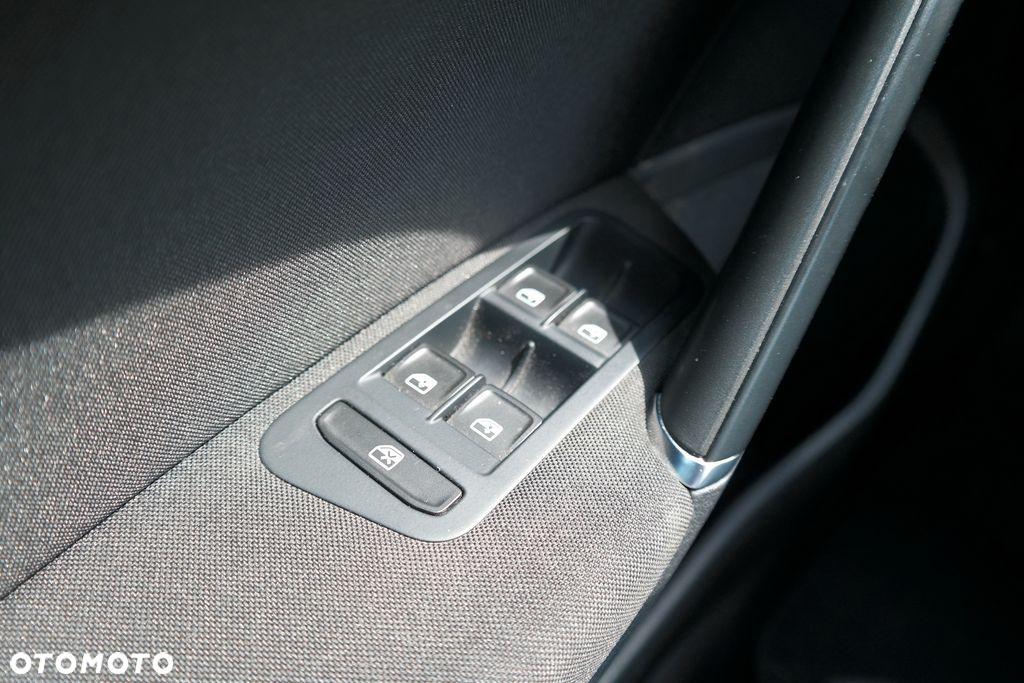 Volkswagen Golf - 17