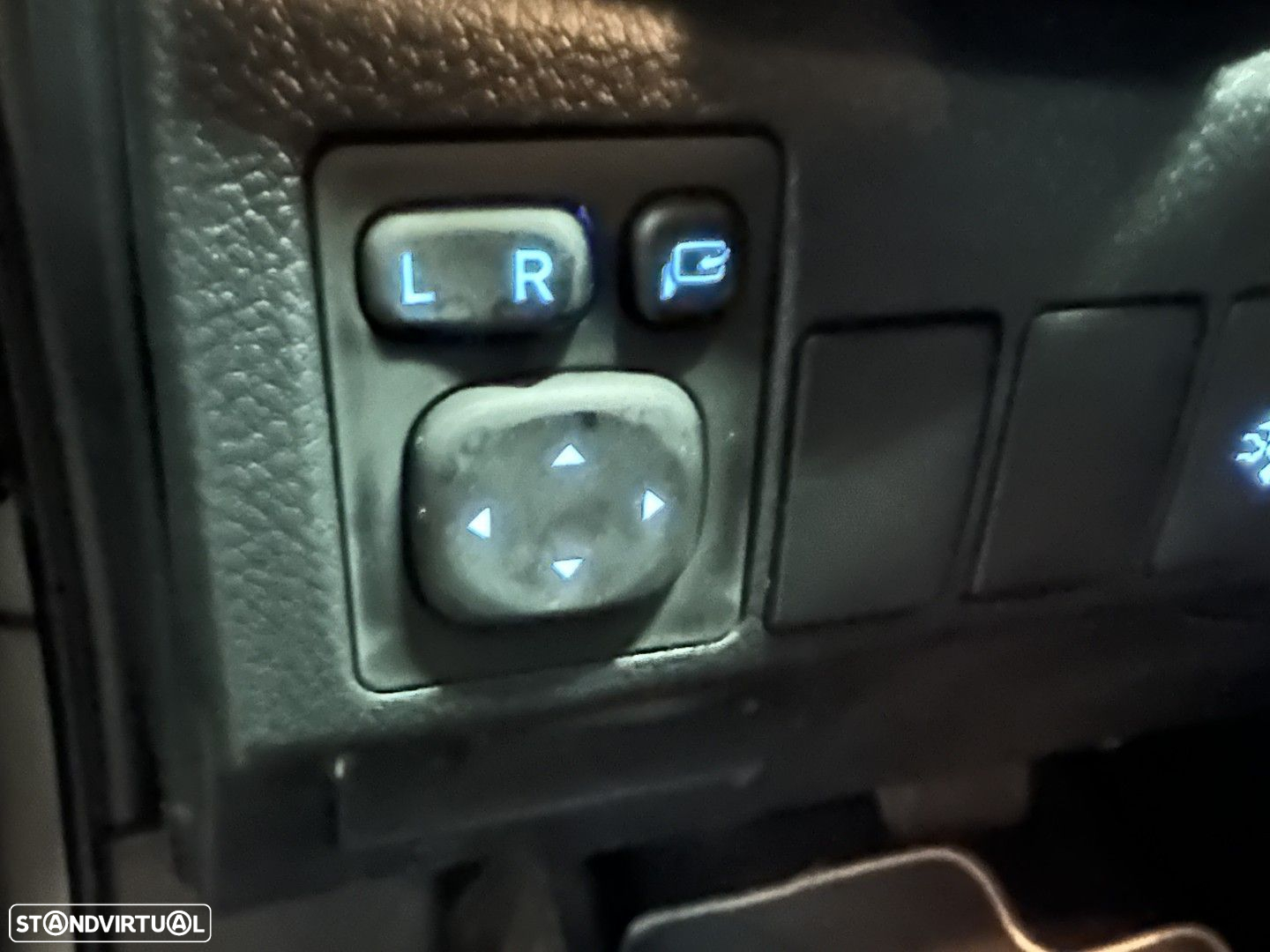 Toyota Auris Touring Sports 1.8 HSD Comfort +P.Sport+Navi - 25