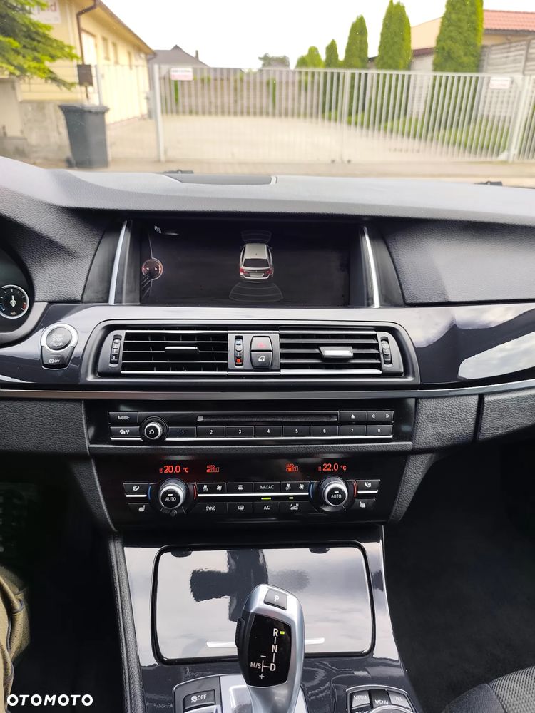 BMW Seria 5 520d - 27
