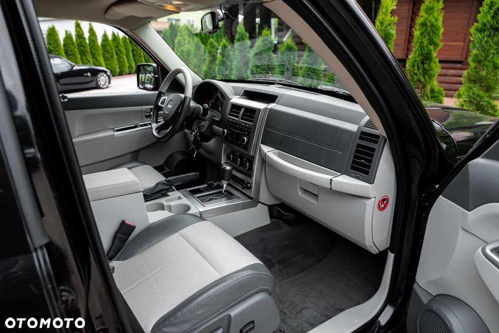 Jeep Cherokee - 22